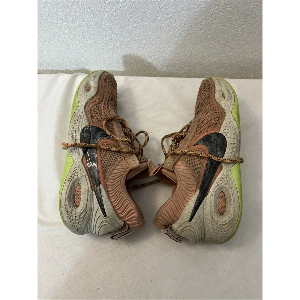 Nike cosmic unity